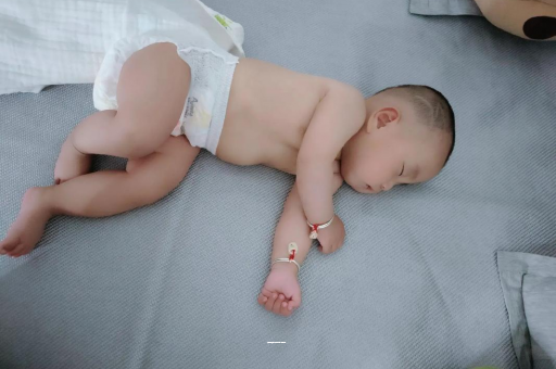 巴中孕妇肚子一跳一跳